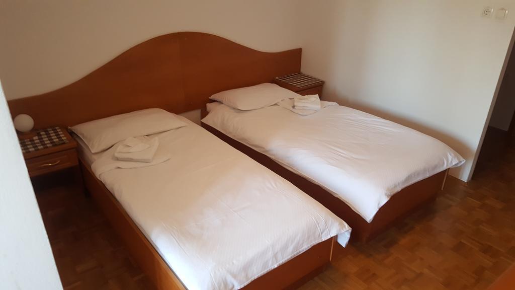 Marincic Inn Skocjan  ภายนอก รูปภาพ